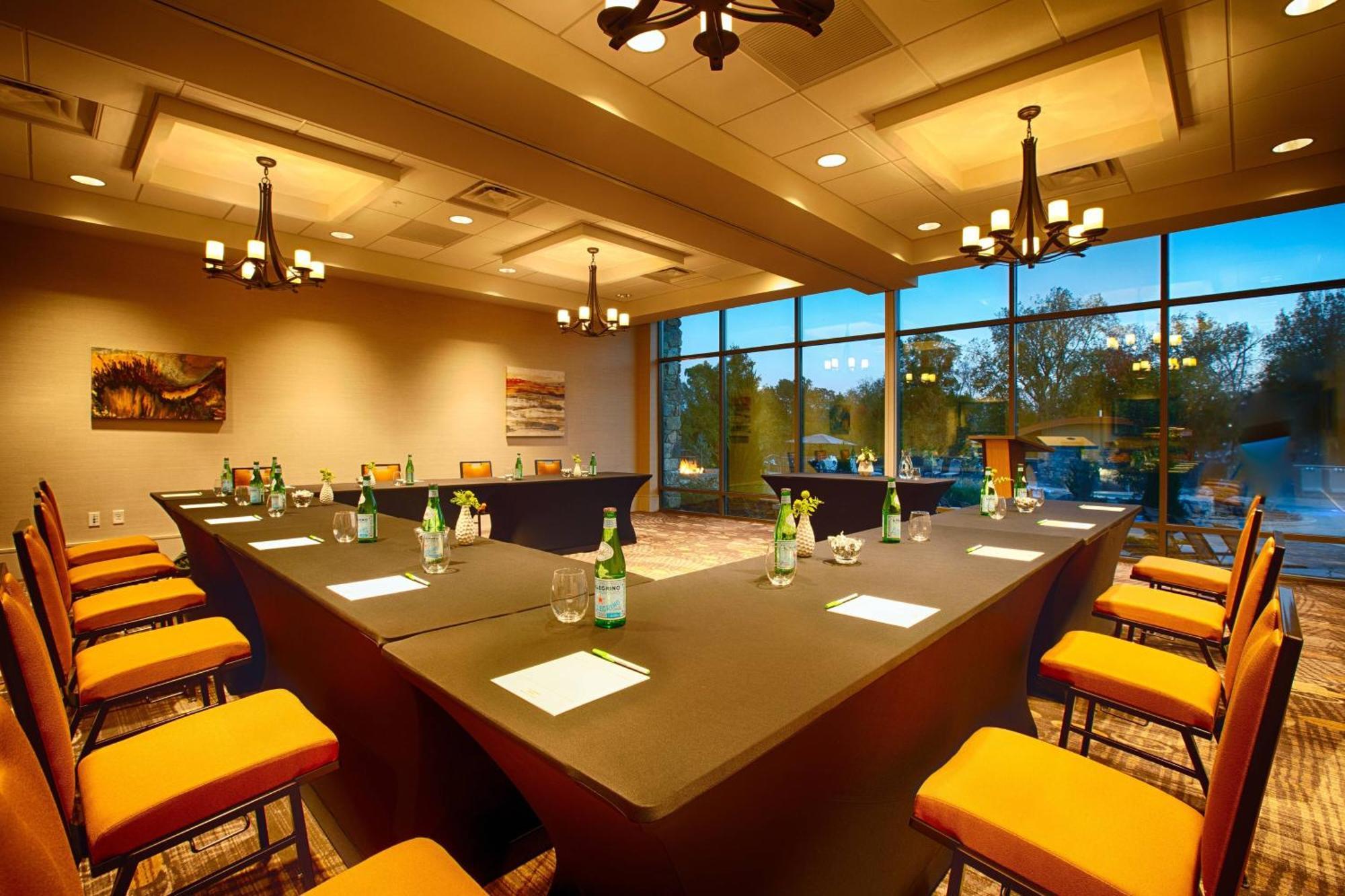 Courtyard By Marriott Pigeon Forge Hotel Exterior photo