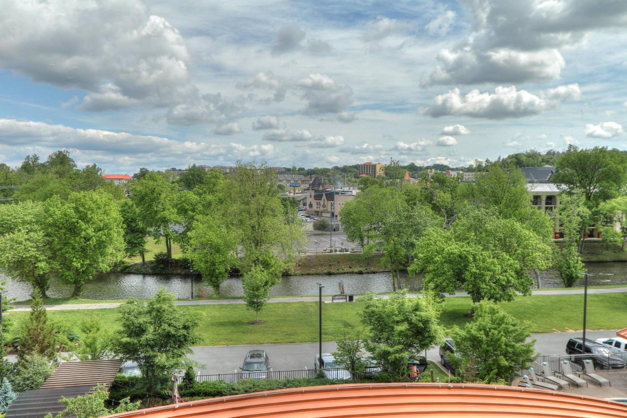 Courtyard By Marriott Pigeon Forge Hotel Exterior photo
